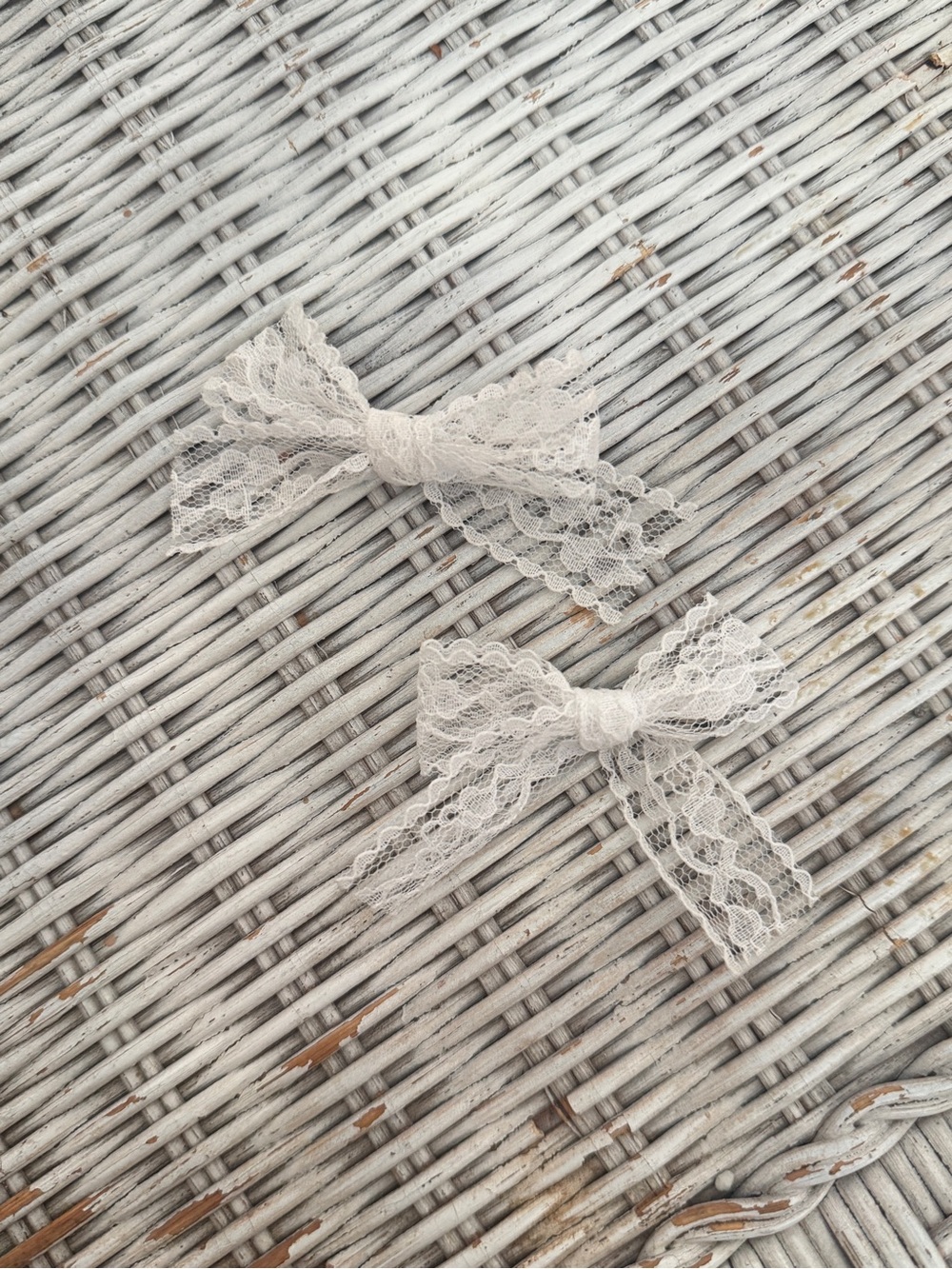 Lace Bow Shabby-Chic Hair Clips (2)